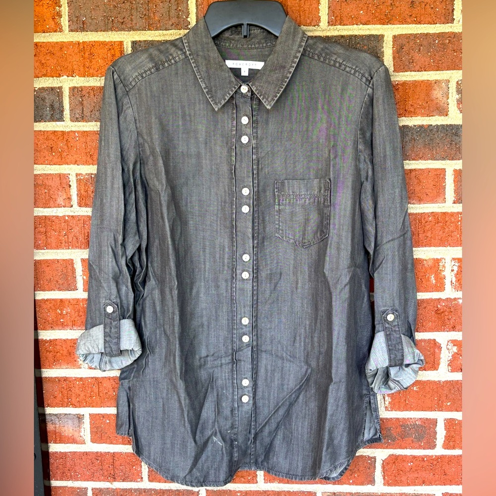 FOXCROFT Denim Look Button Up Blouse moisture wicking biodegradable Womens sz 8